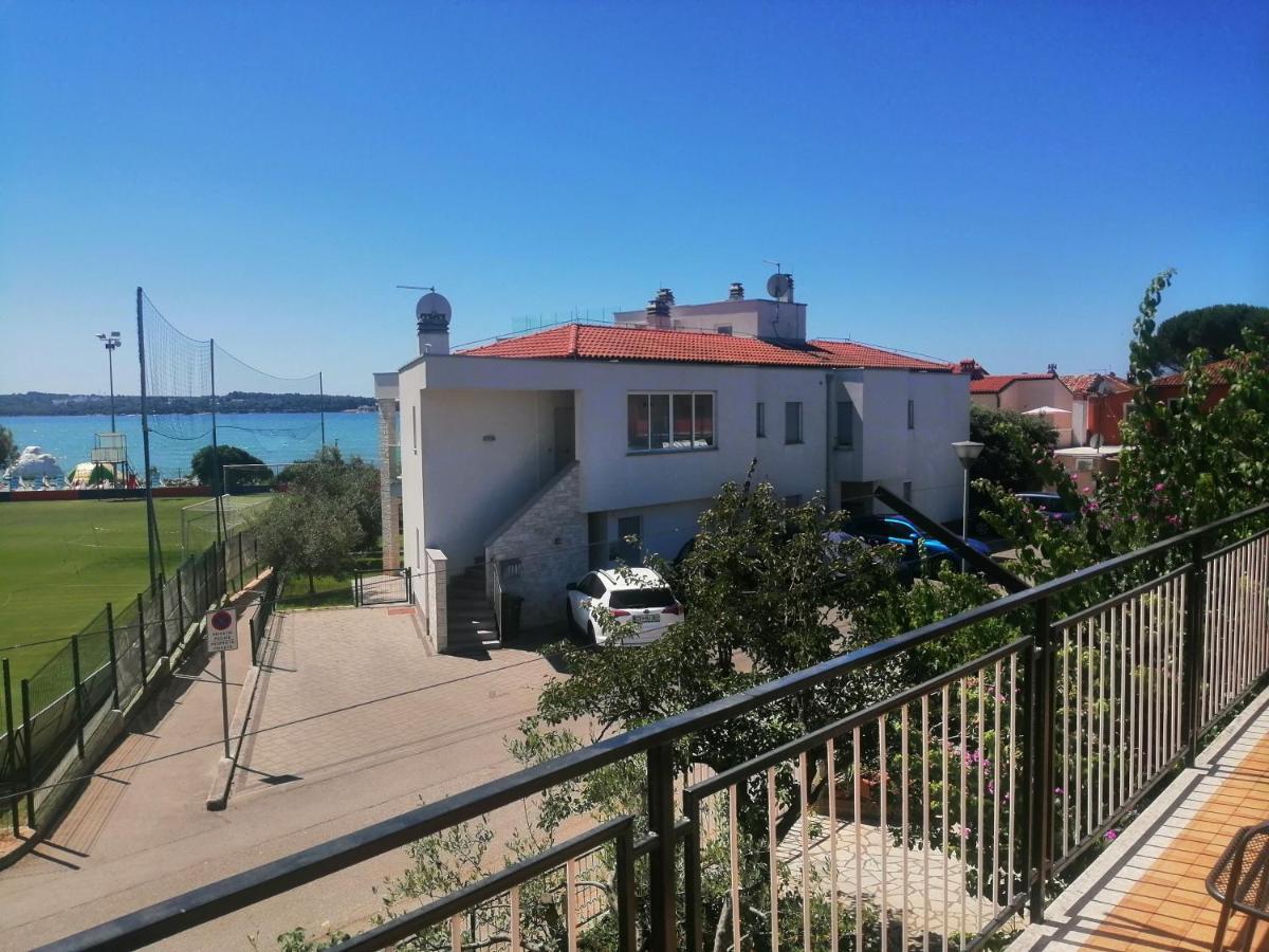 Apartment Vera, 80 M From The Sea Новиград Экстерьер фото